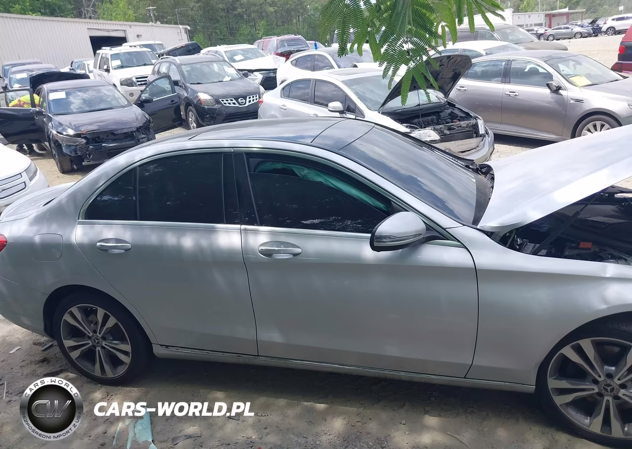 2018 Mercedes-Benz C 300 VIN:55SWF4JB2JU258411 - 12