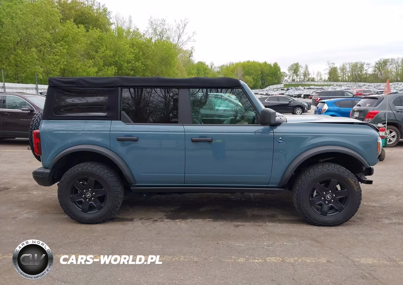 2021 Ford Bronco Black Diamond VIN:1FMEE5BP0MLA68829 - 13