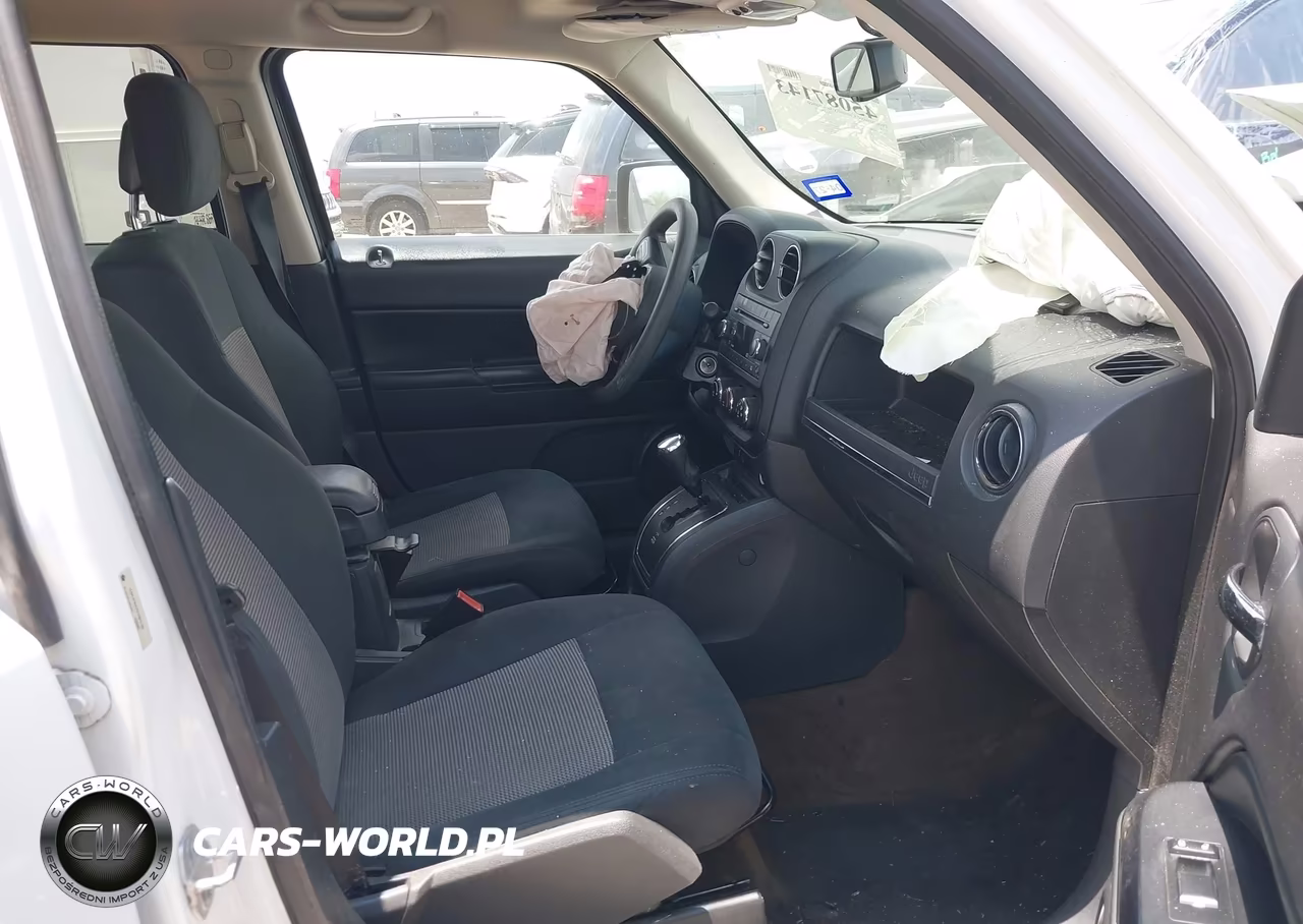2014 Jeep Patriot Altitude VIN:1C4NJPBAXED893182 - 5
