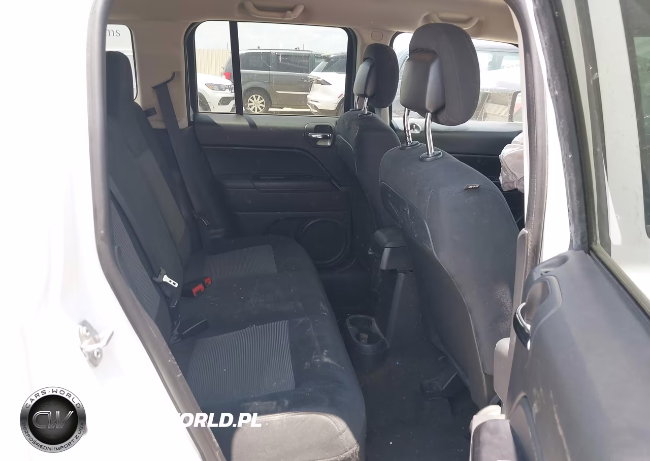 2014 Jeep Patriot Altitude VIN:1C4NJPBAXED893182 - 8