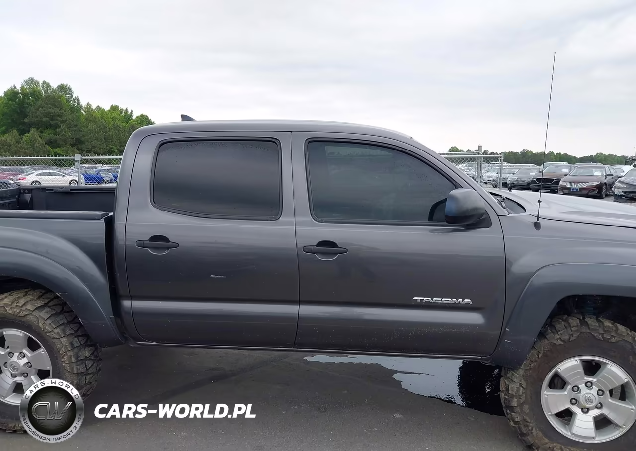 2014 Toyota Tacoma Base V6 VIN:5TFLU4EN0EX092111 - 13