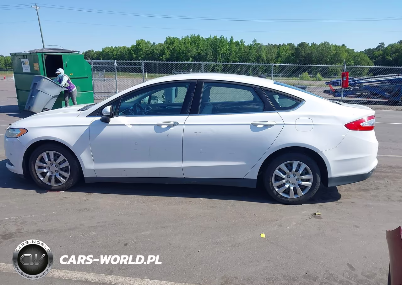 2014 Ford Fusion S VIN:3FA6P0G75ER338600 - 14