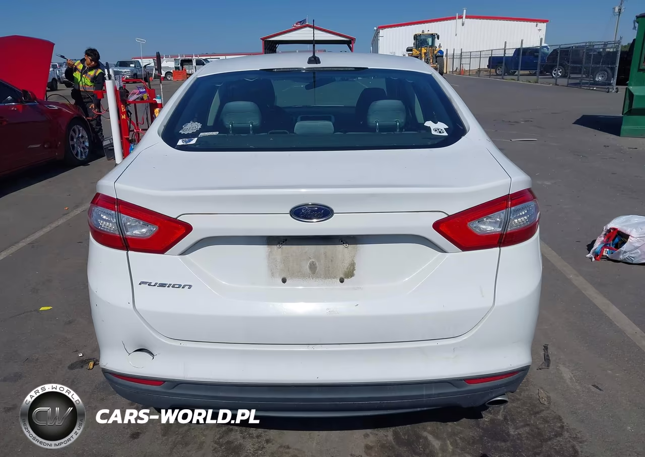 2014 Ford Fusion S VIN:3FA6P0G75ER338600 - 16