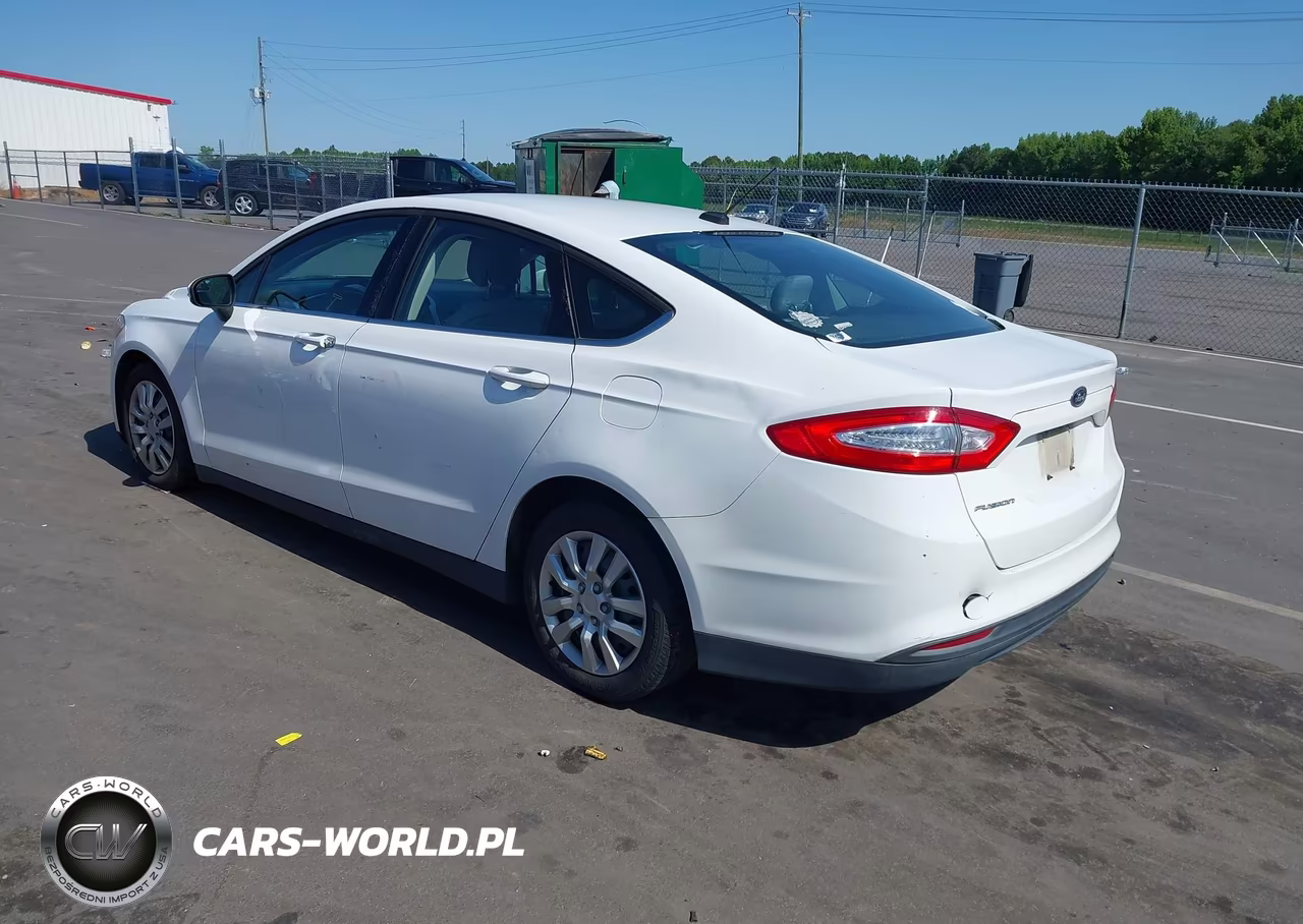2014 Ford Fusion S VIN:3FA6P0G75ER338600 - 3