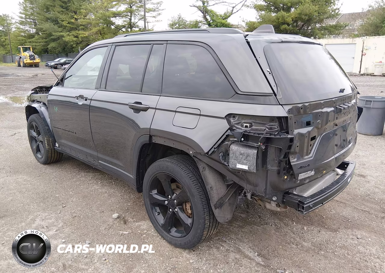 2023 Jeep Grand Cherokee Altitude X 4X4 VIN:1C4RJHAG5PC661093 - 3