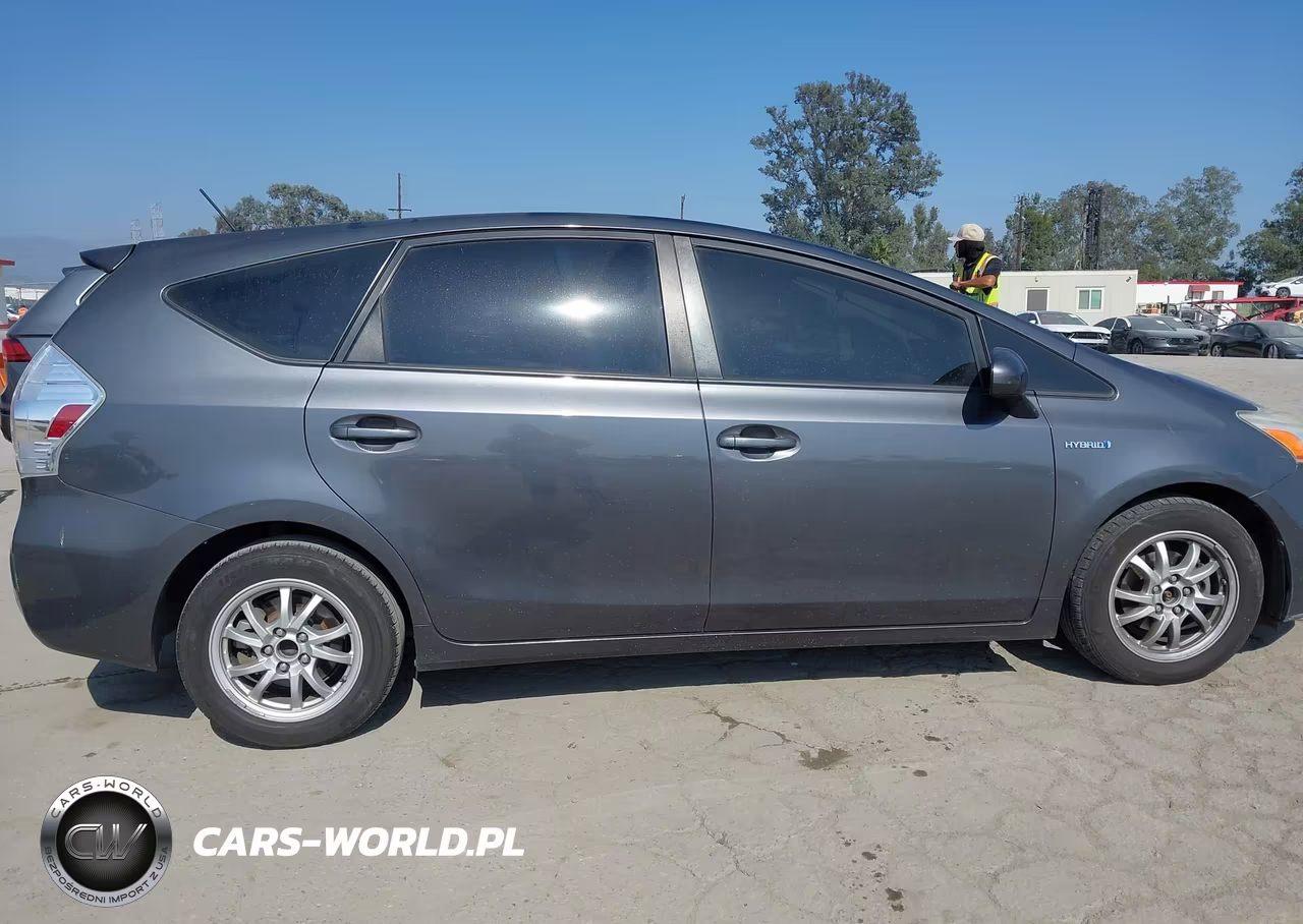 2014 Toyota Prius V Two VIN:JTDZN3EU7E3295934 - 13