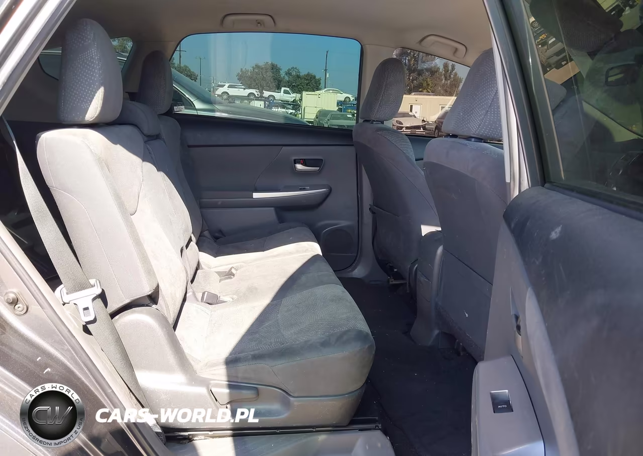 2014 Toyota Prius V Two VIN:JTDZN3EU7E3295934 - 8