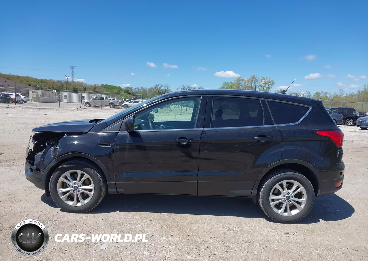 2019 Ford Escape Se VIN:1FMCU9GD2KUC24795 - 14