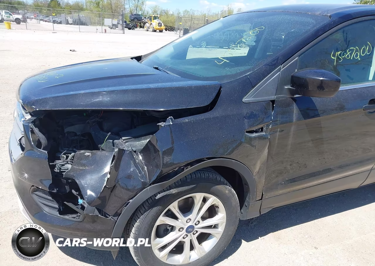 2019 Ford Escape Se VIN:1FMCU9GD2KUC24795 - 17