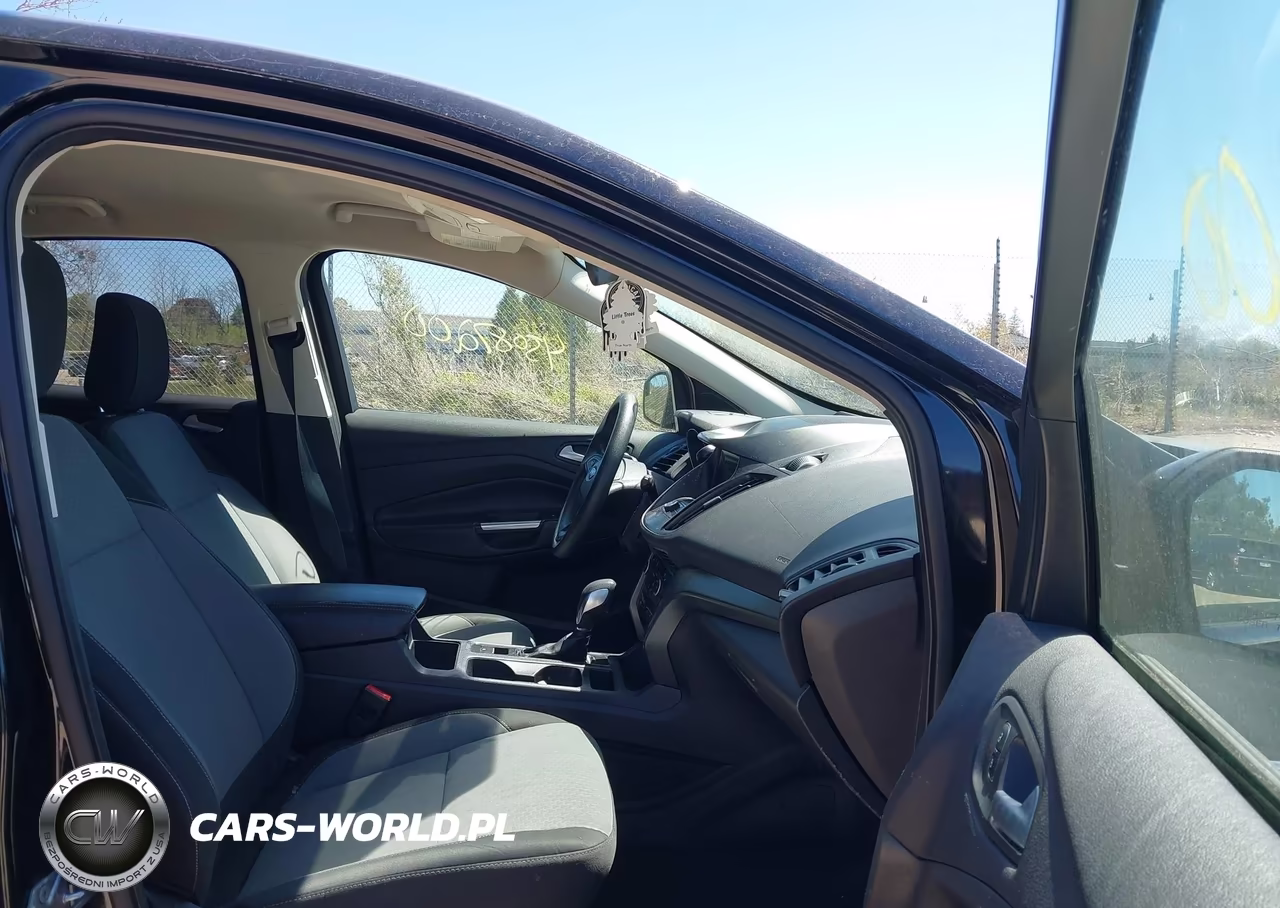 2019 Ford Escape Se VIN:1FMCU9GD2KUC24795 - 5