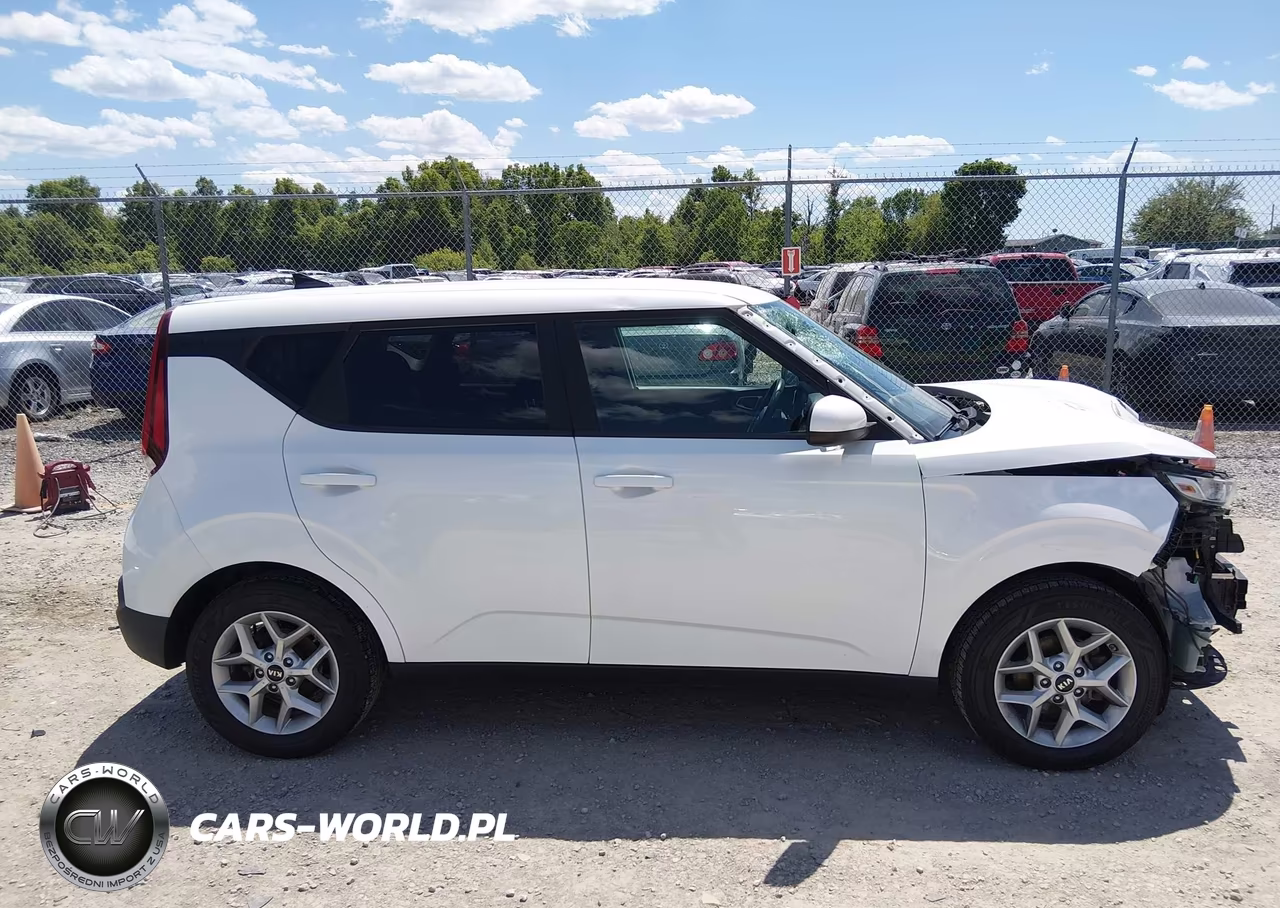 2020 Kia Soul S VIN:KNDJ23AU9L7021071 - 14
