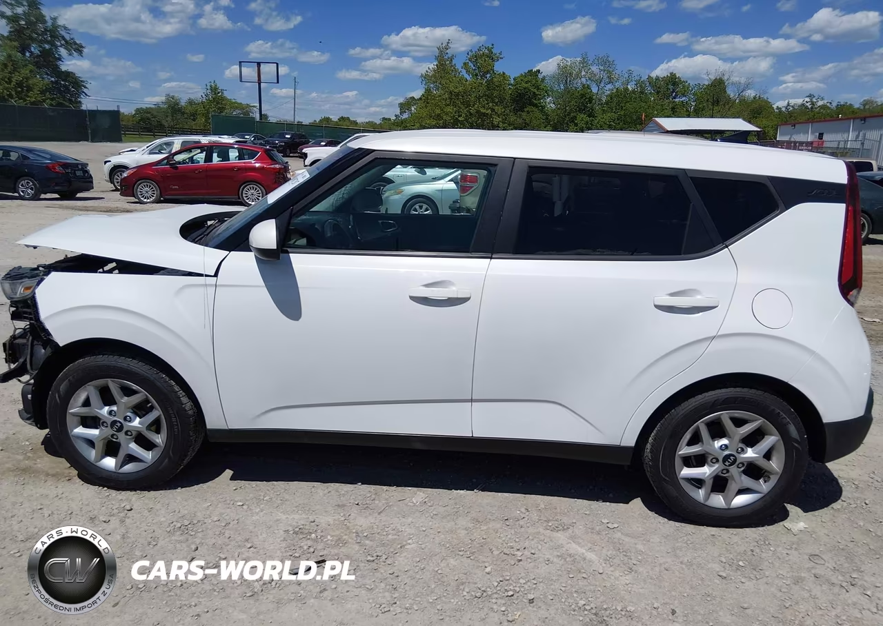 2020 Kia Soul S VIN:KNDJ23AU9L7021071 - 15