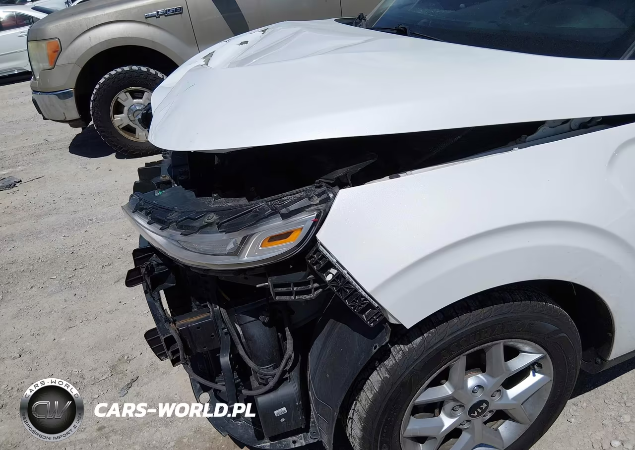 2020 Kia Soul S VIN:KNDJ23AU9L7021071 - 6