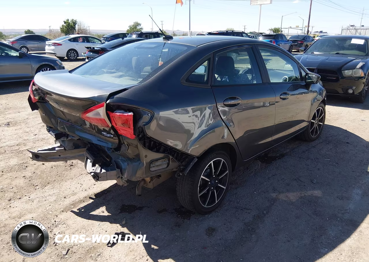 2018 Ford Fiesta Se VIN:3FADP4BJ3JM104867 - 4