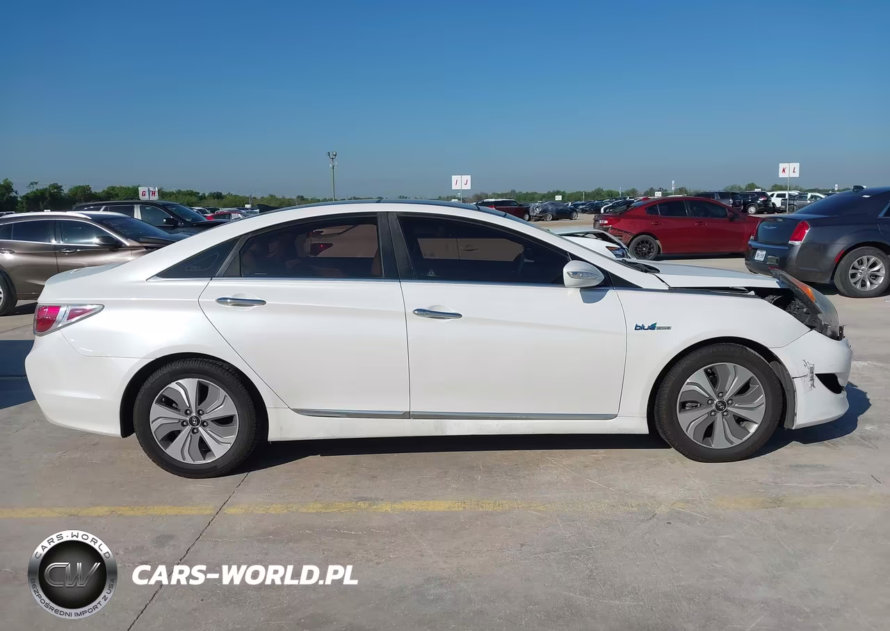 2015 Hyundai Sonata Hybrid Limited VIN:KMHEC4A44FA123224 - 13