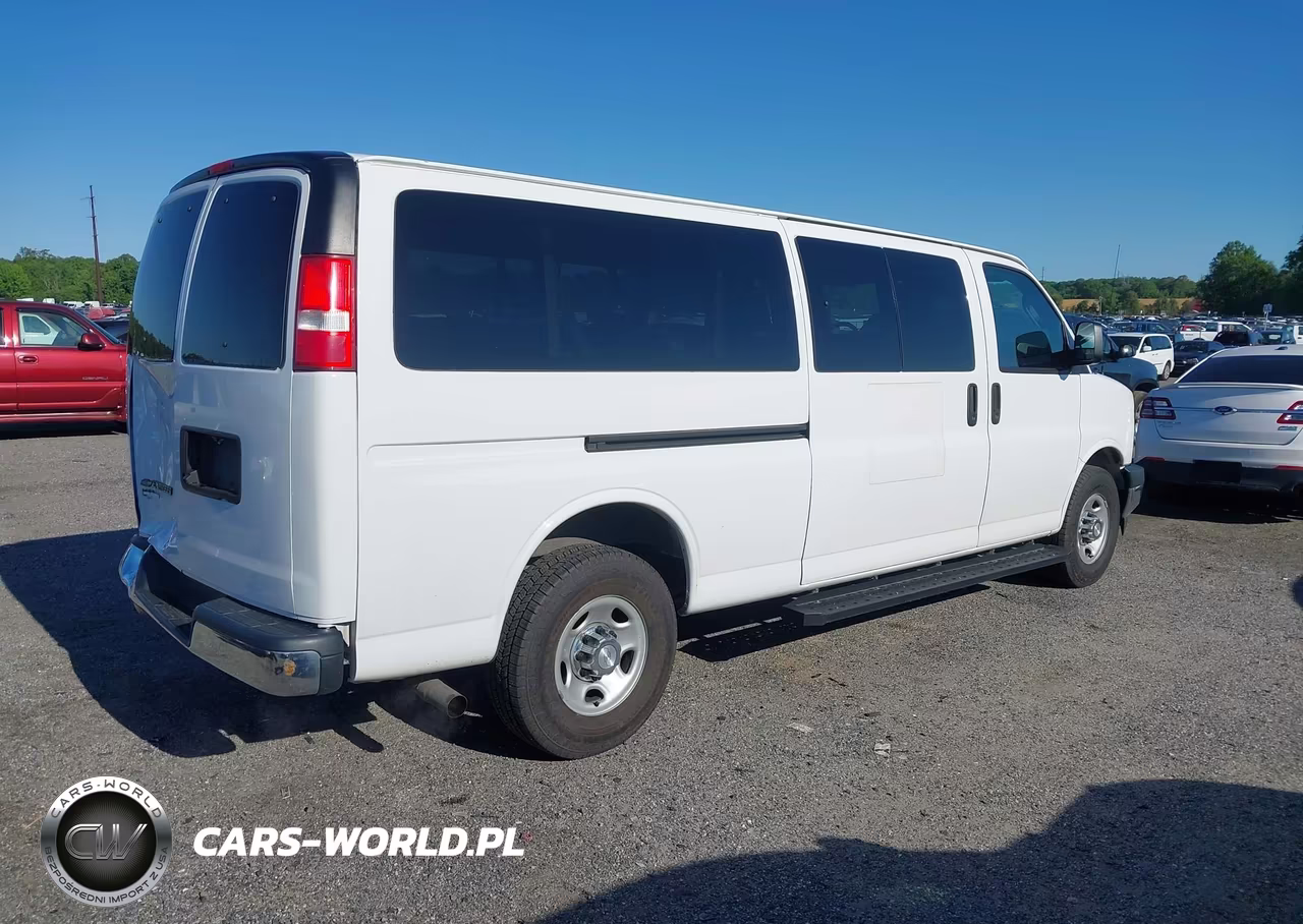 2019 Chevrolet Express 3500 Lt VIN:1GAZGPFPXK1176396 - 4