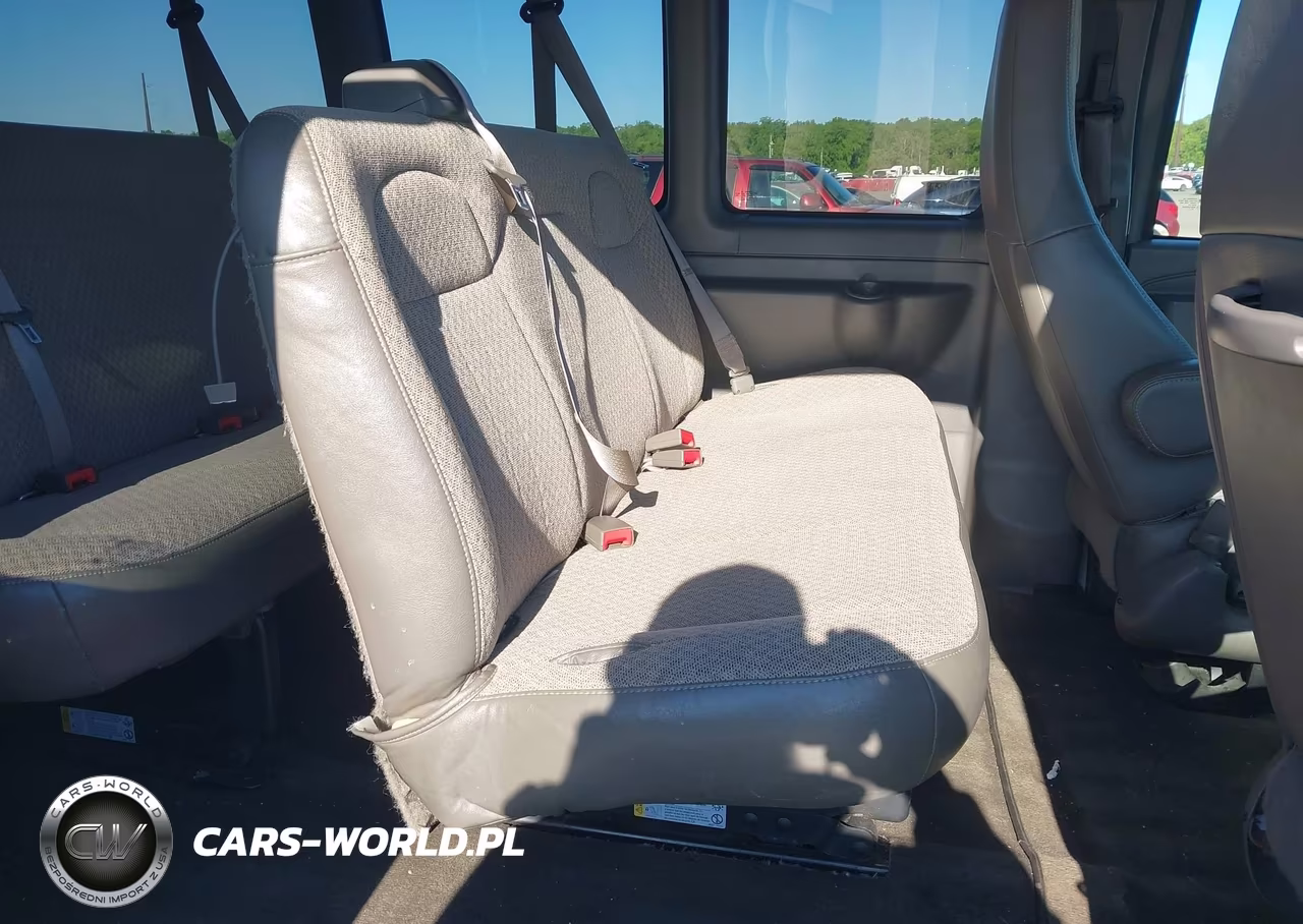 2019 Chevrolet Express 3500 Lt VIN:1GAZGPFPXK1176396 - 8