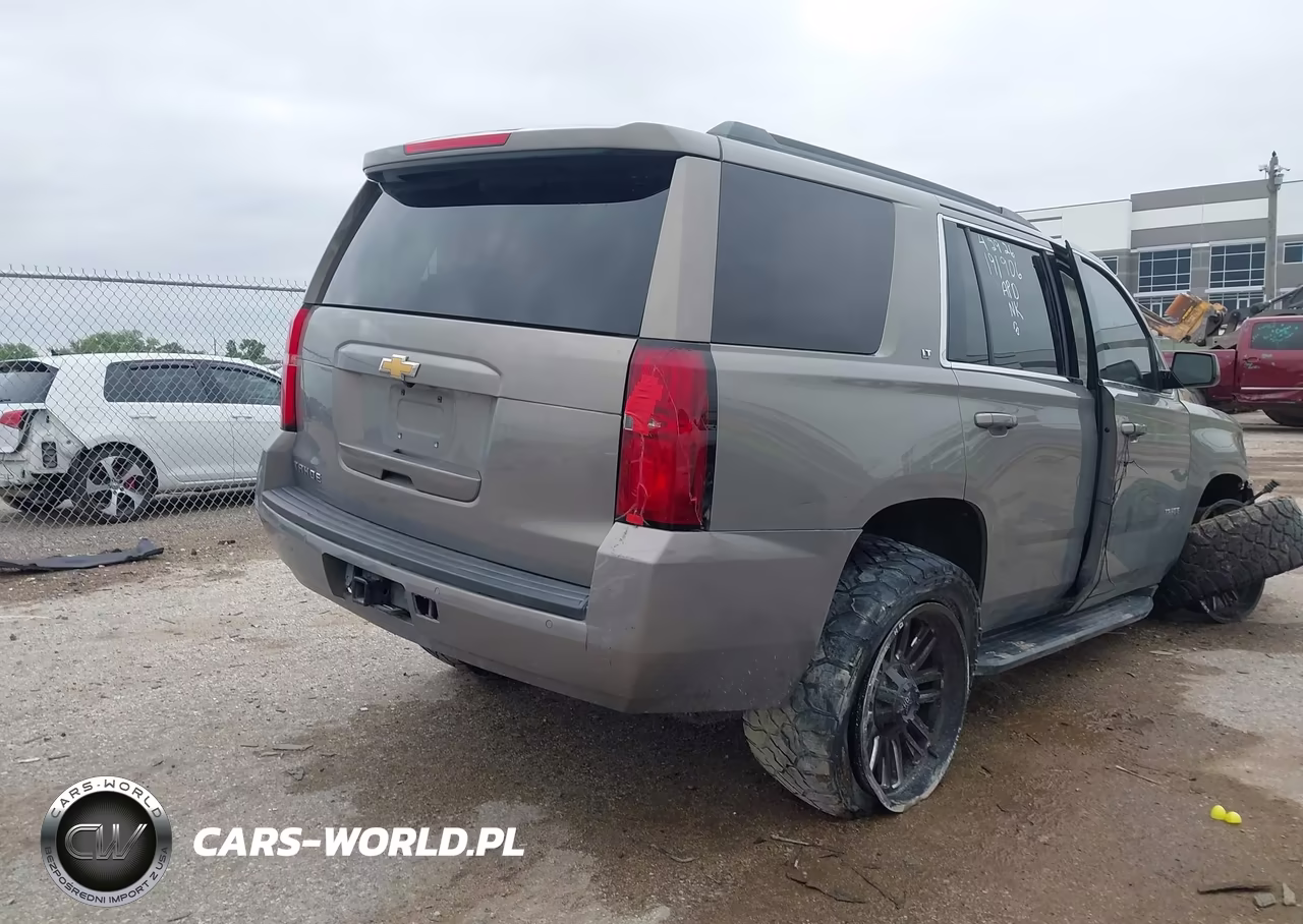 2018 Chevrolet Tahoe Lt VIN:1GNSKBKC8JR325814 - 4