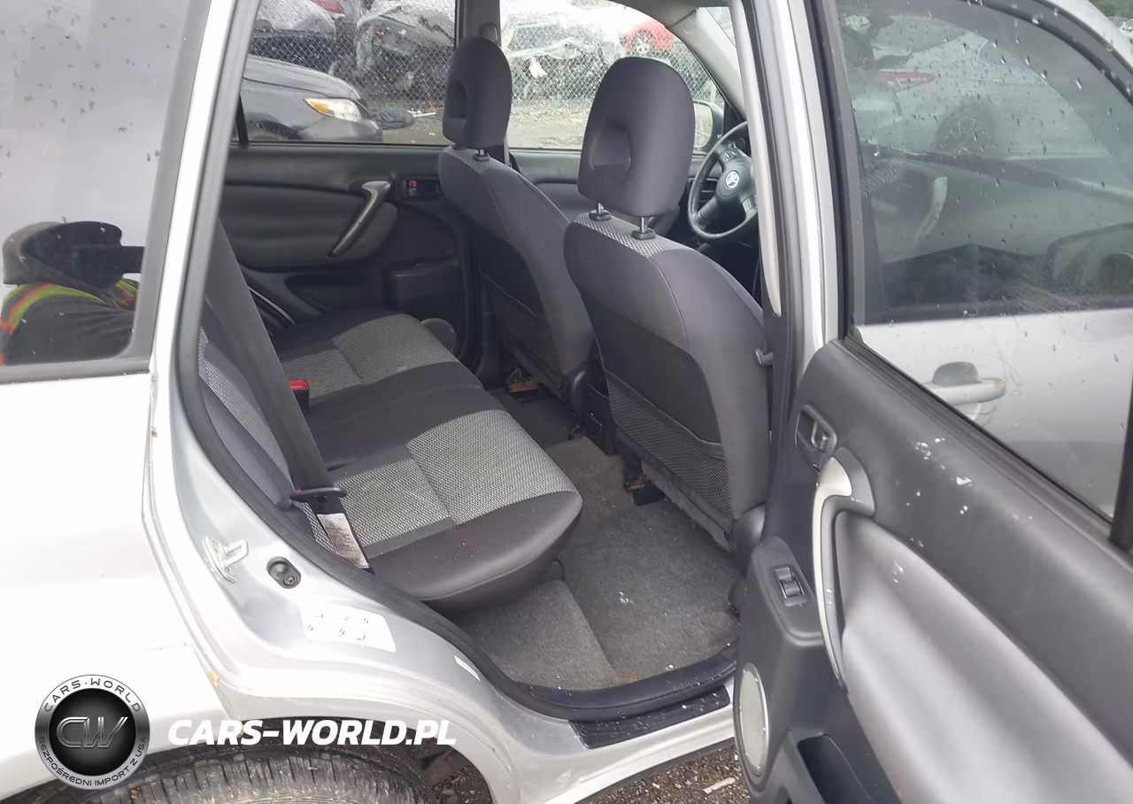 2004 Toyota Rav4 VIN:JTEHD20V246005469 - 8