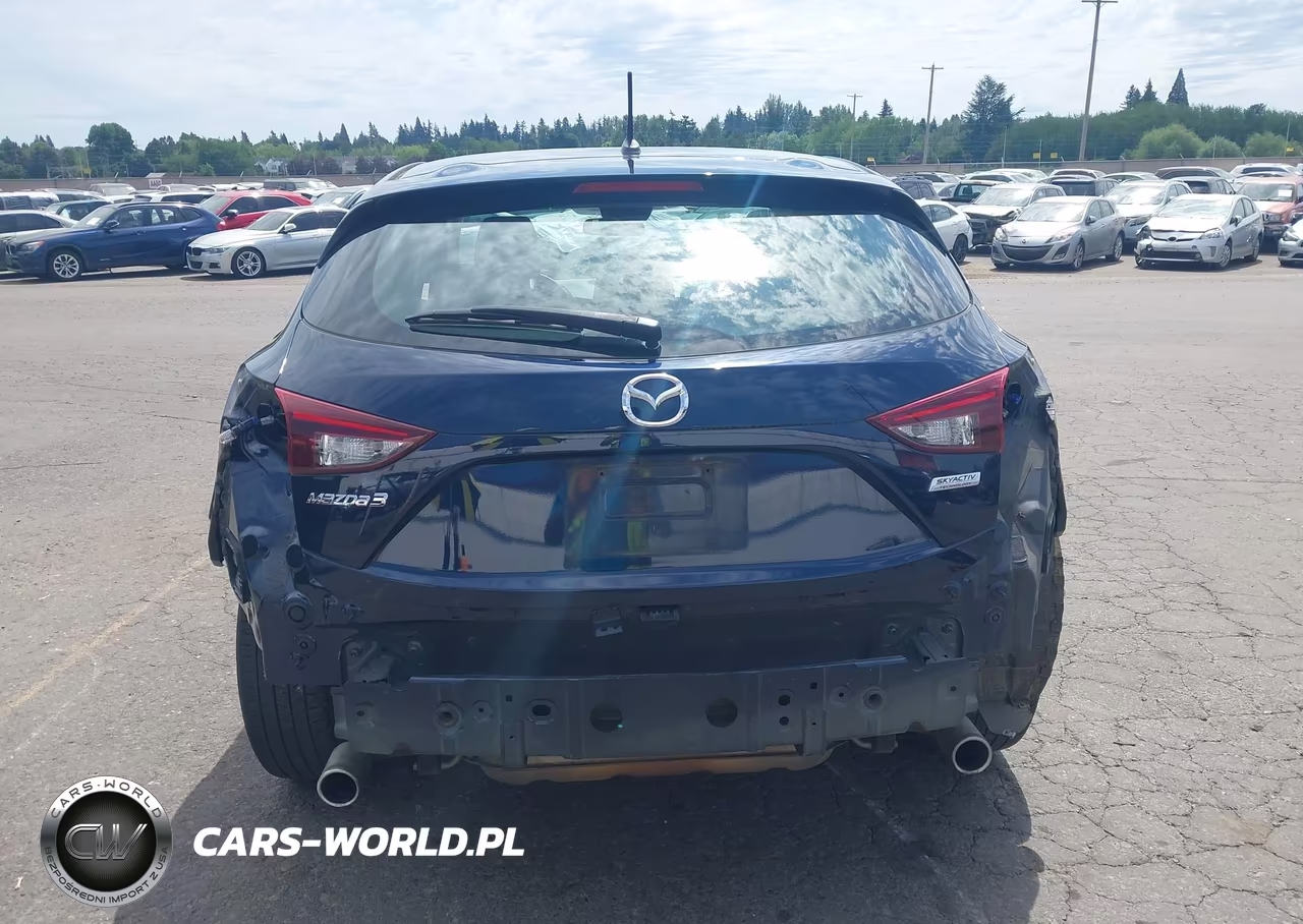 2018 Mazda Mazda3 Sport VIN:3MZBN1K72JM191359 - 17
