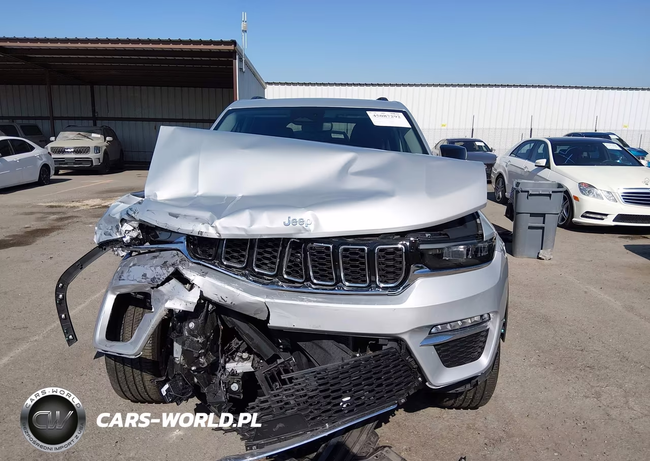 2023 Jeep Grand Cherokee 4Xe VIN:1C4RJYB62PC670811 - 12