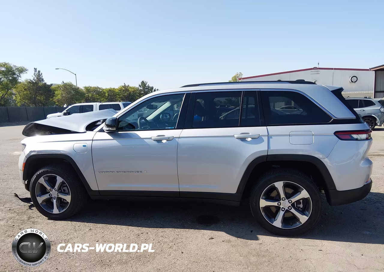2023 Jeep Grand Cherokee 4Xe VIN:1C4RJYB62PC670811 - 14