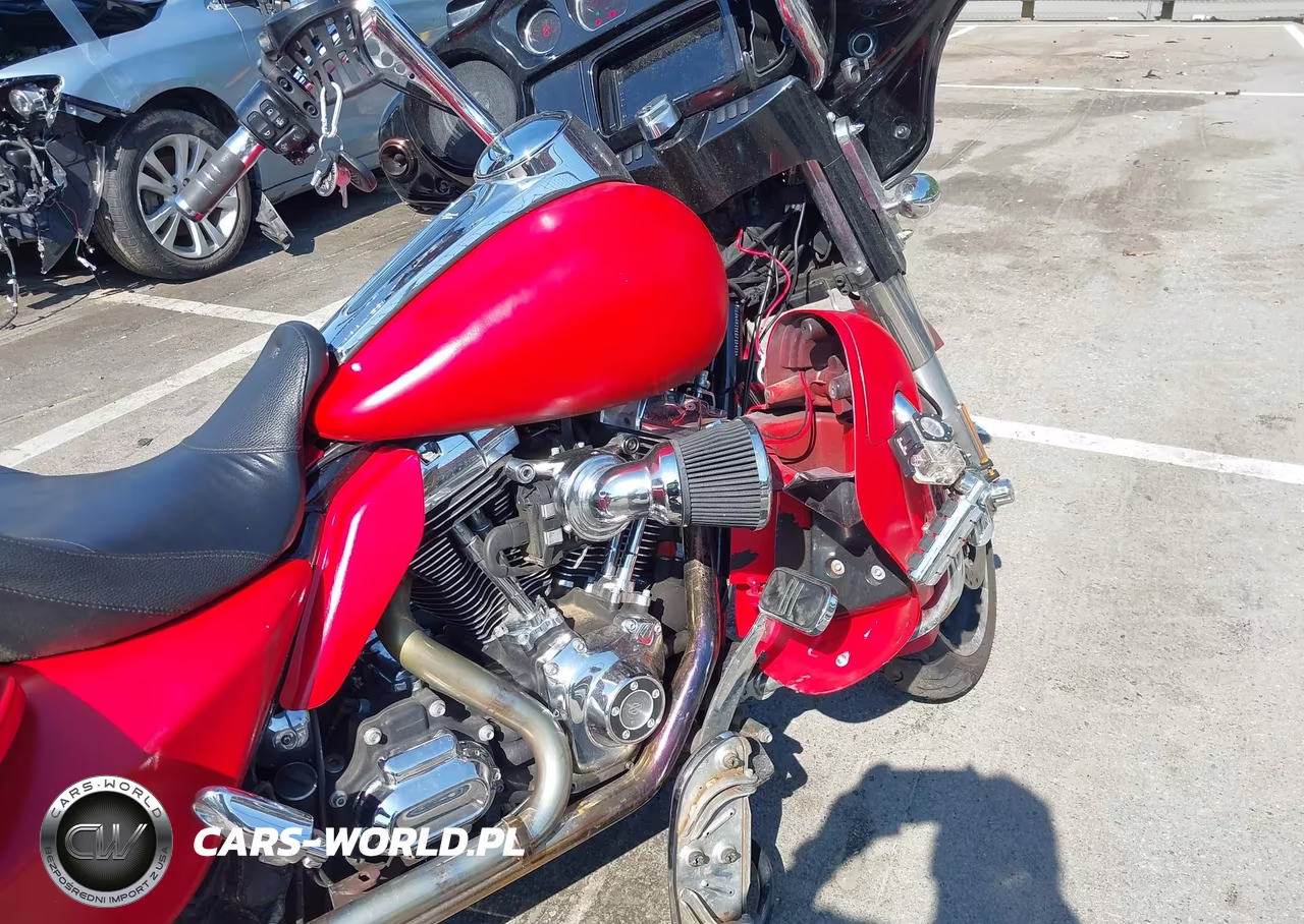 2014 Harley-Davidson Flhxs Street Glide Special VIN:1HD1KRM12EB712428 - 17