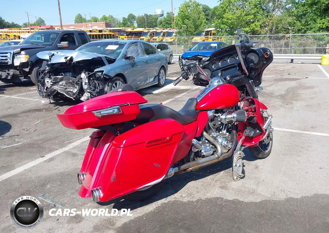 2014 Harley-Davidson Flhxs Street Glide Special VIN:1HD1KRM12EB712428 - 4