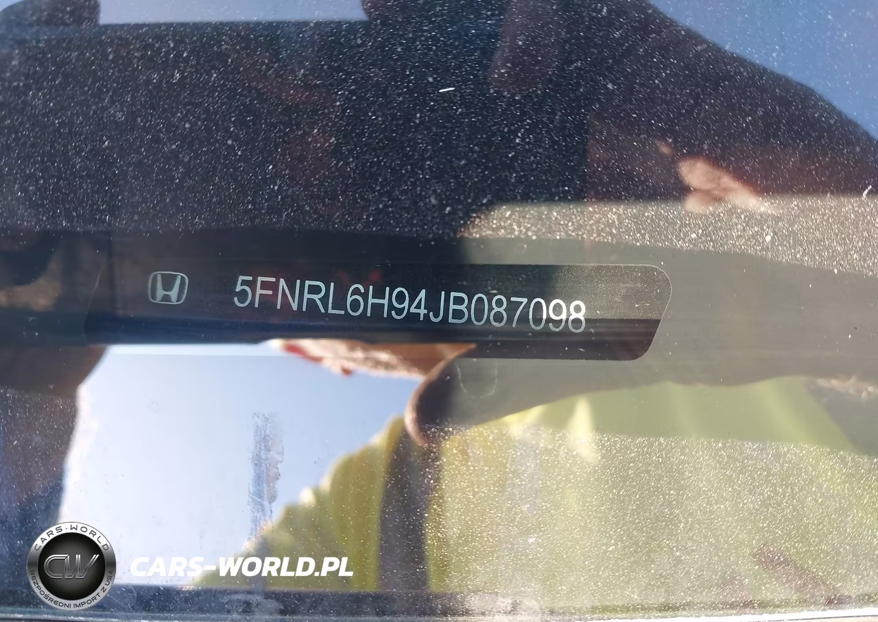 2018 Honda Odyssey Elite VIN:5FNRL6H94JB087098 - 9