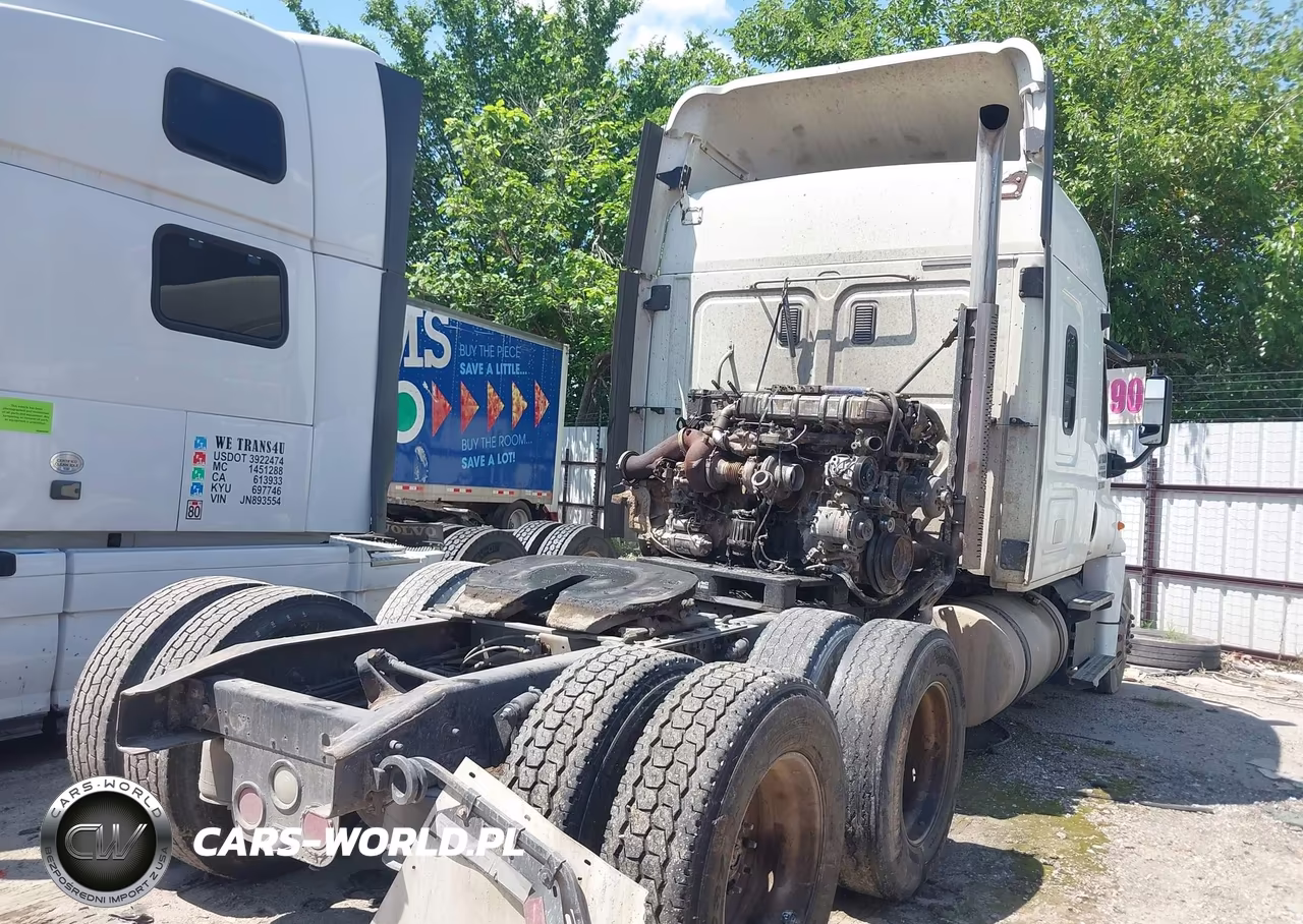 2012 Freightliner Cascadia 125 VIN:1FUJGLDR3CLBR7092 - 4