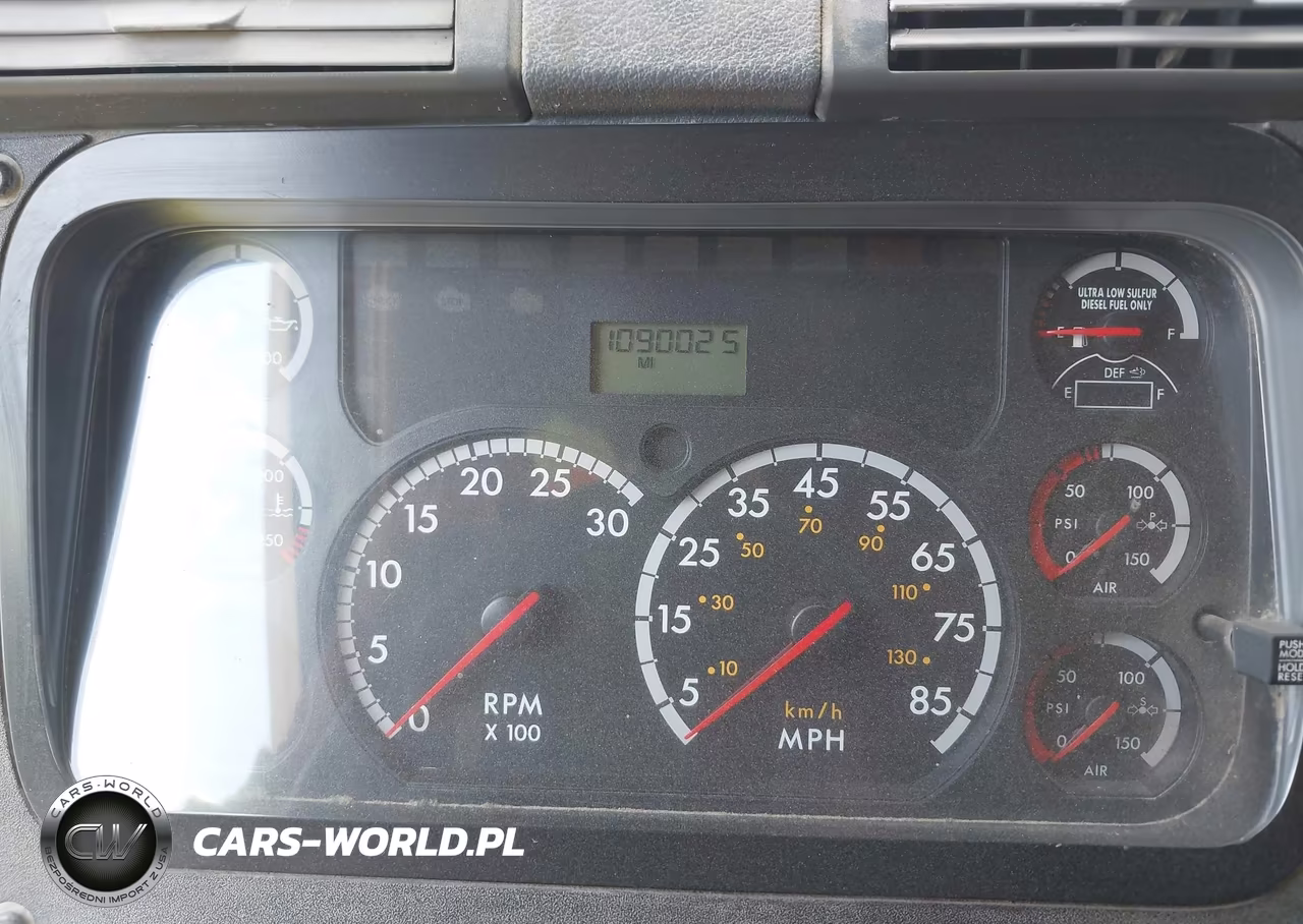 2012 Freightliner Cascadia 125 VIN:1FUJGLDR3CLBR7092 - 5