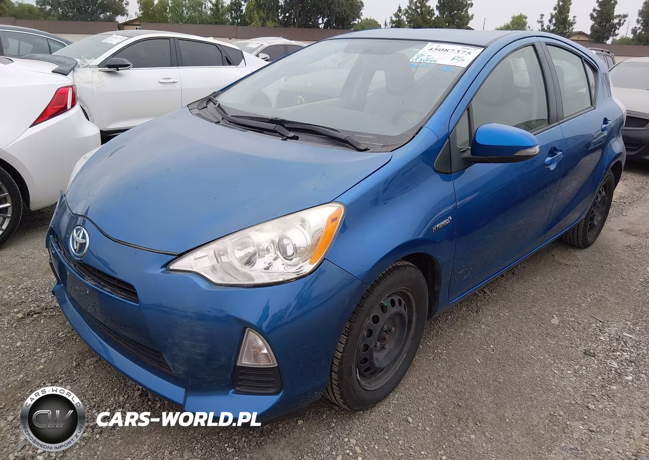 2013 Toyota Prius C One VIN:JTDKDTB35D1535153 - 2