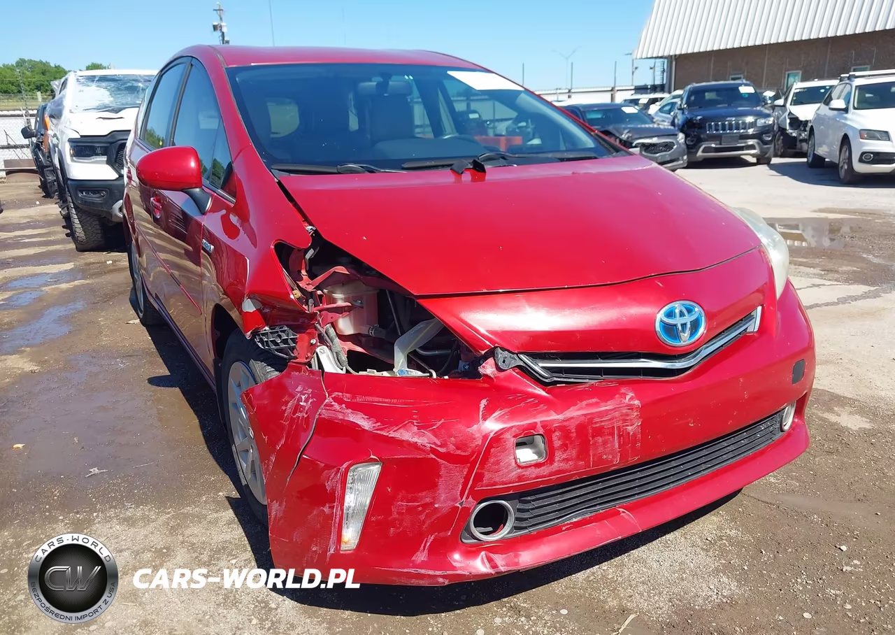2013 Toyota Prius V Three – zdjęcie 1 z 18
