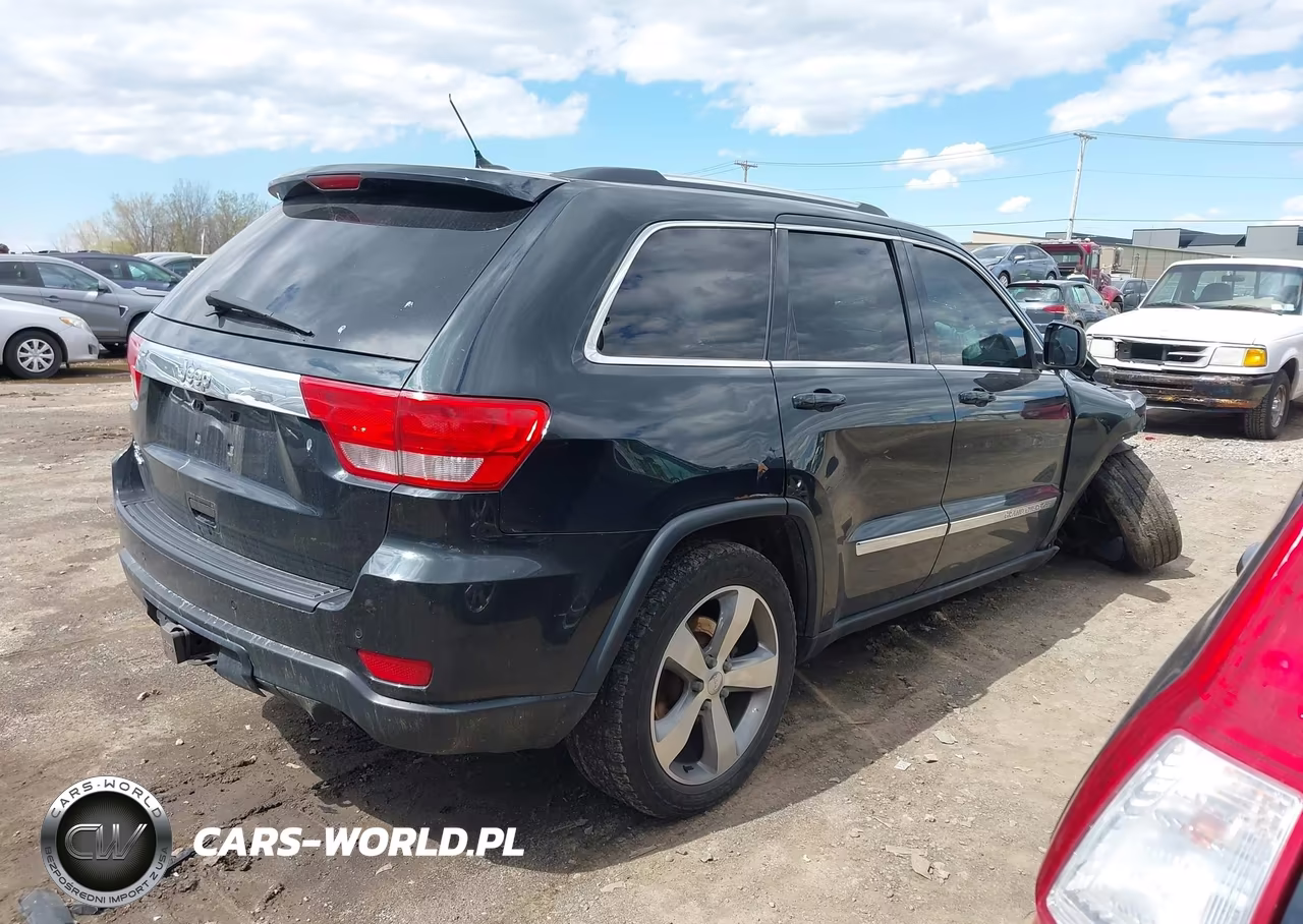 2013 Jeep Grand Cherokee Laredo VIN:1C4RJFAG6DC587277 - 4
