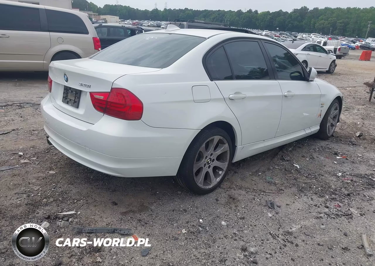 2011 BMW 328I xDrive VIN:WBAPK5C56BA659174 - 4