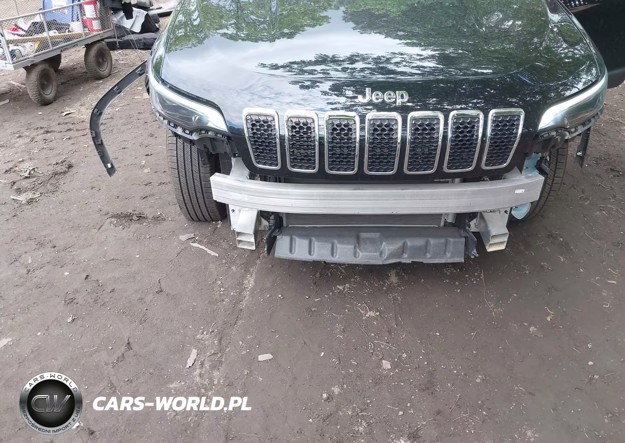 2020 Jeep Cherokee Latitude Plus 4X4 VIN:1C4PJMLB6LD609462 - 6