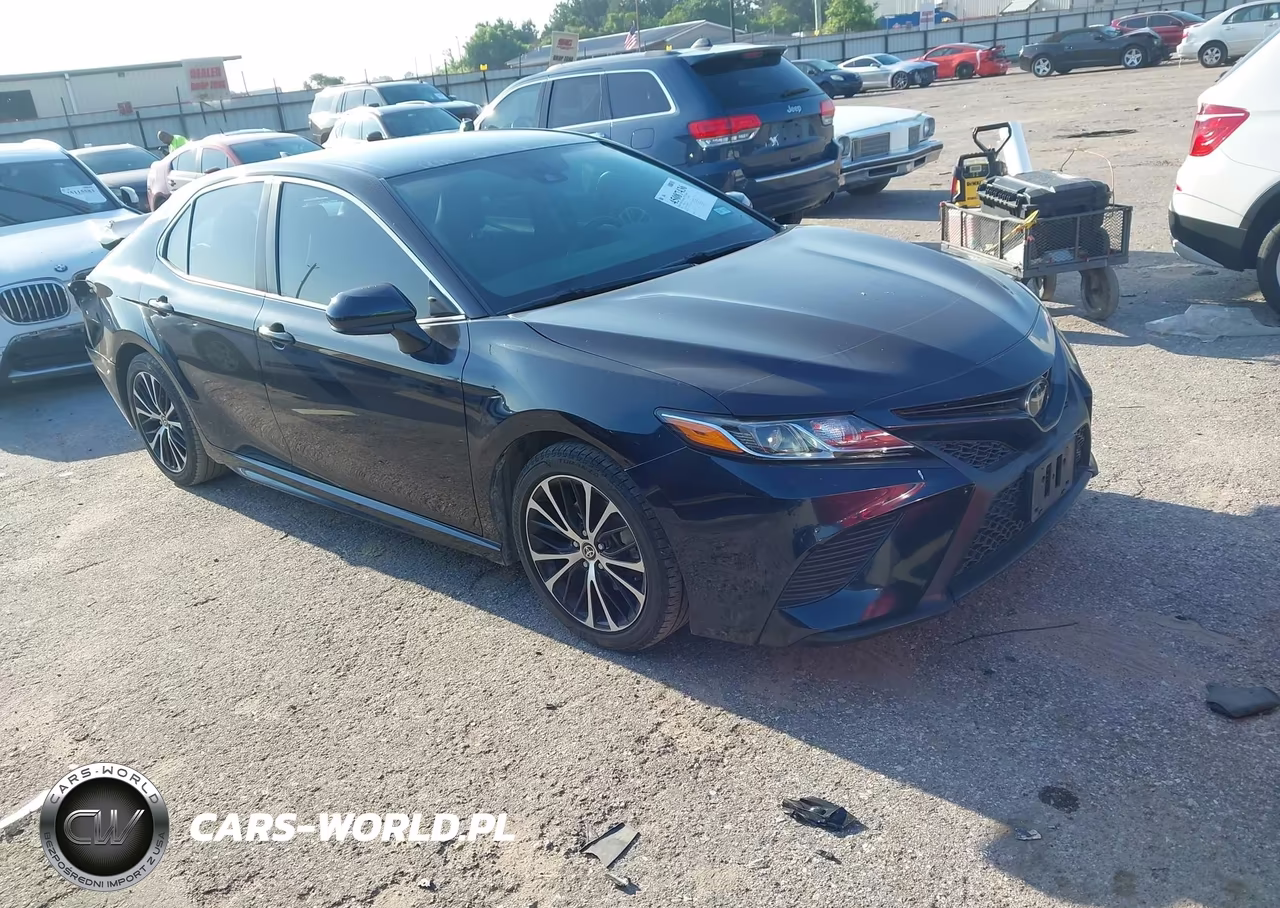 2020 Toyota Camry Se – zdjęcie 1 z 17