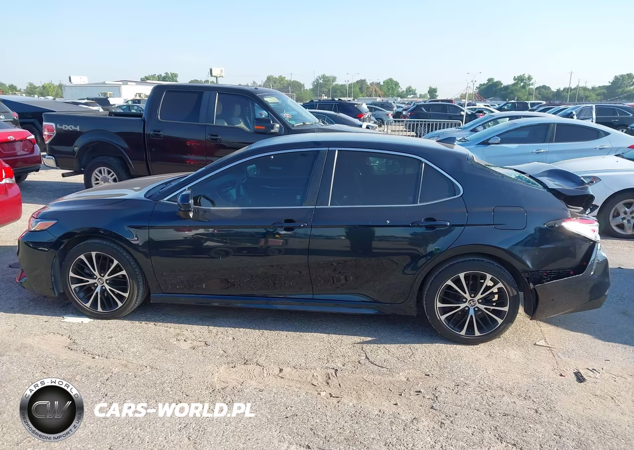 2020 Toyota Camry Se VIN:4T1G11AK2LU392800 - 14