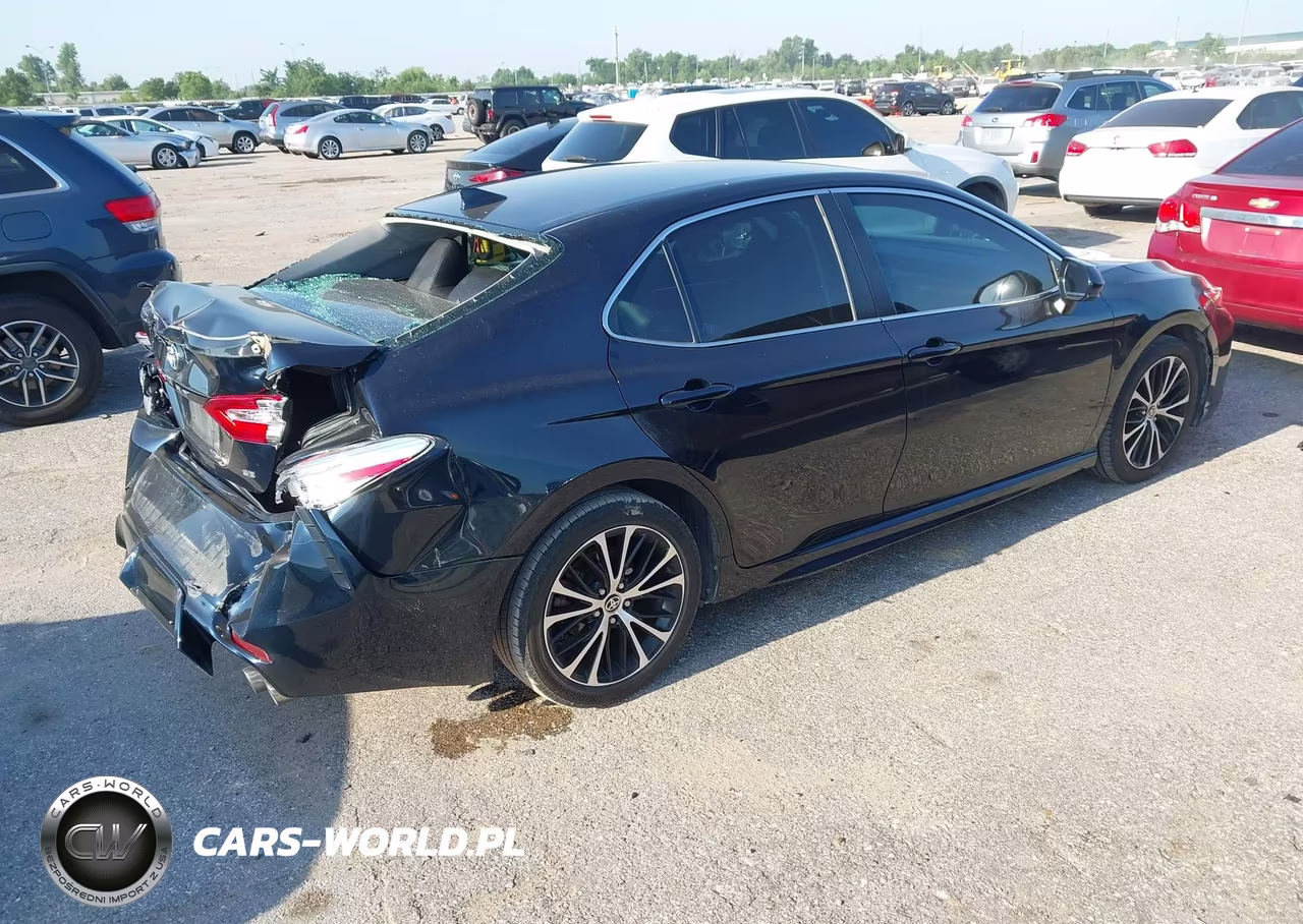 2020 Toyota Camry Se VIN:4T1G11AK2LU392800 - 4