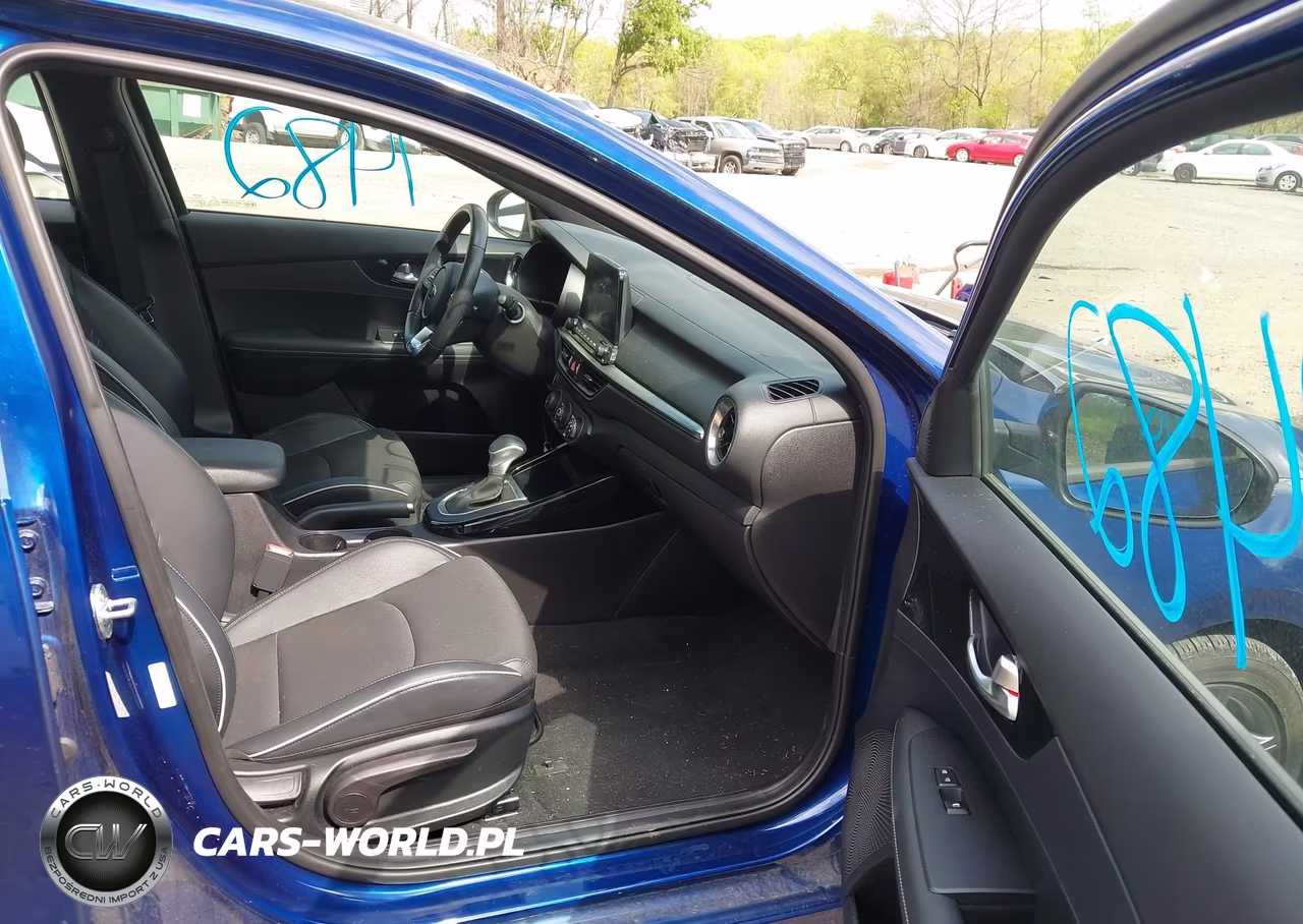 2021 Kia Forte Gt-Line VIN:3KPF34AD7ME424069 - 5