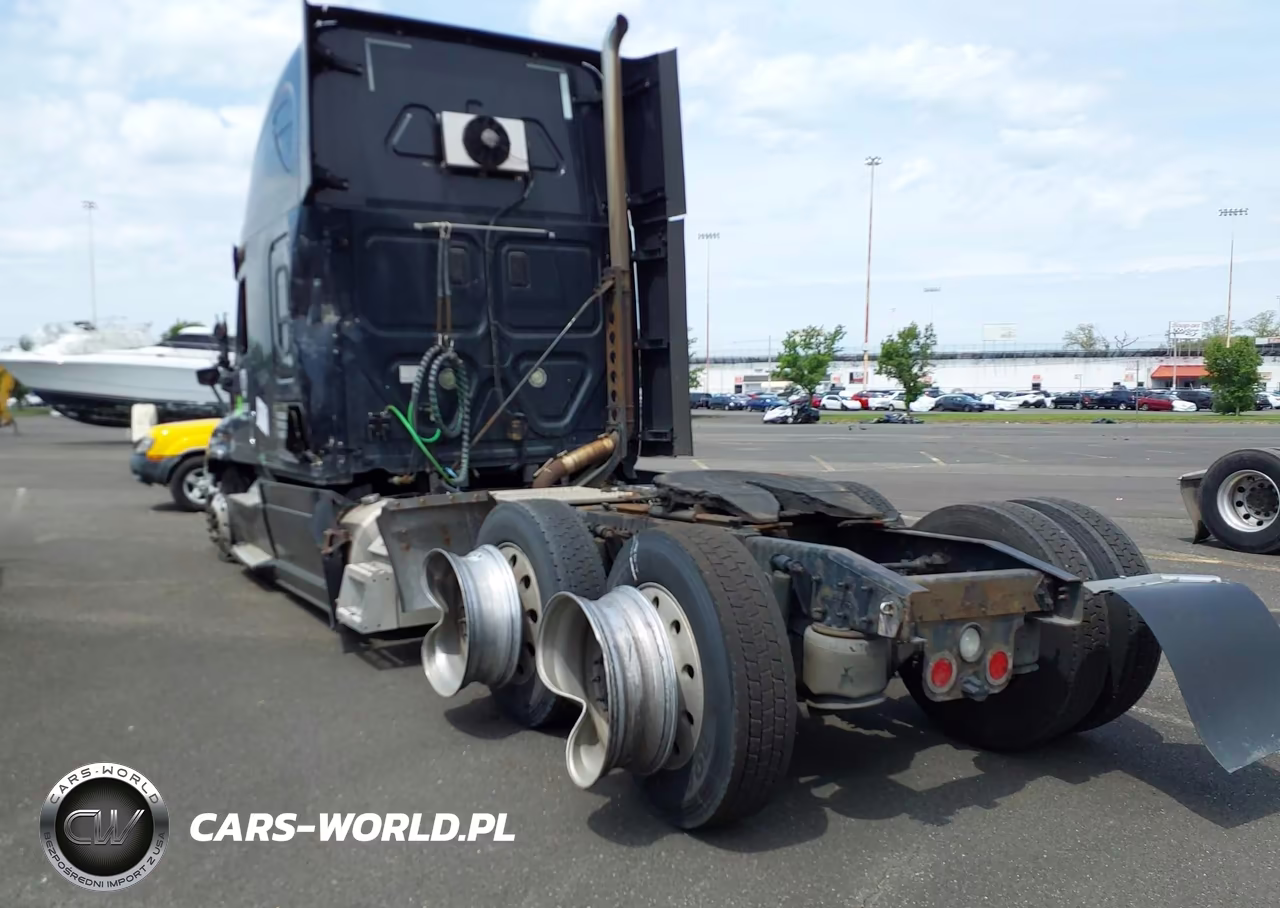 2016 Freightliner Cascadia 125 VIN:3AKJGLD65GSHD1513 - 3