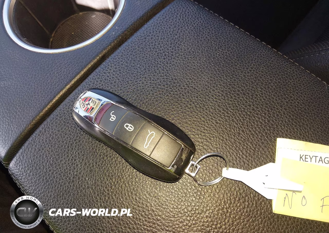 2015 Porsche Panamera 4 VIN:WP0AA2A76FL003310 - 11