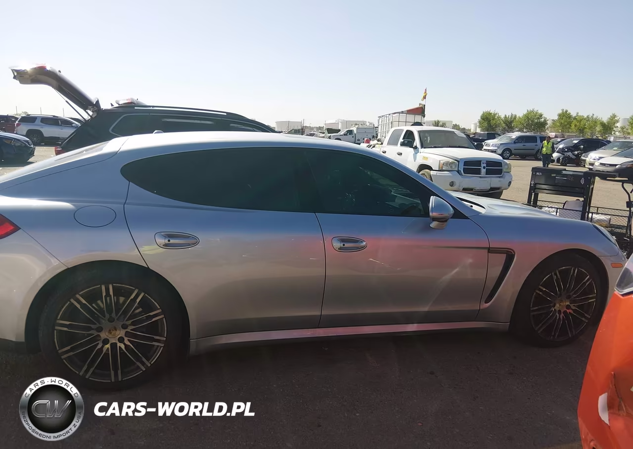 2015 Porsche Panamera 4 VIN:WP0AA2A76FL003310 - 13