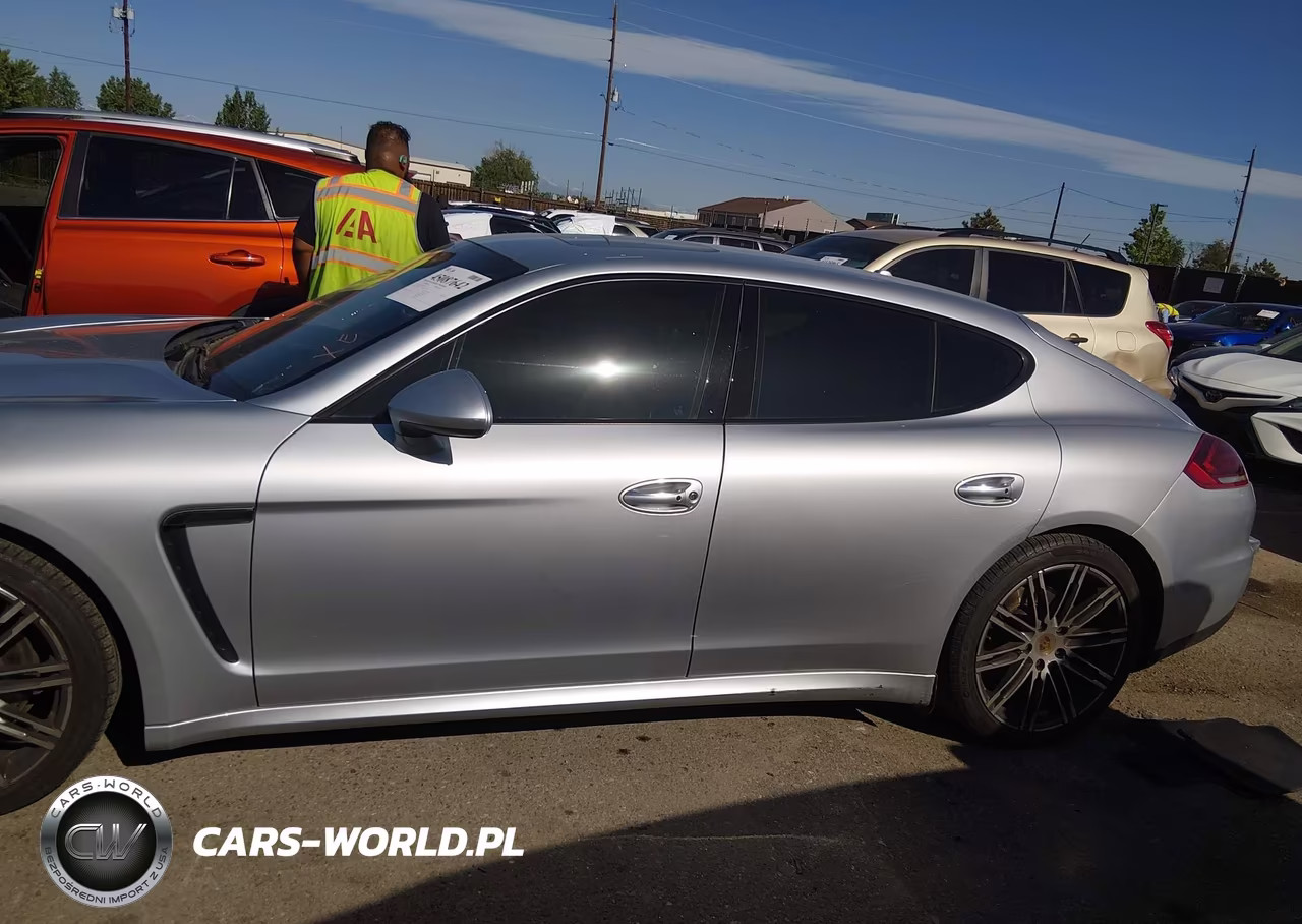 2015 Porsche Panamera 4 VIN:WP0AA2A76FL003310 - 14