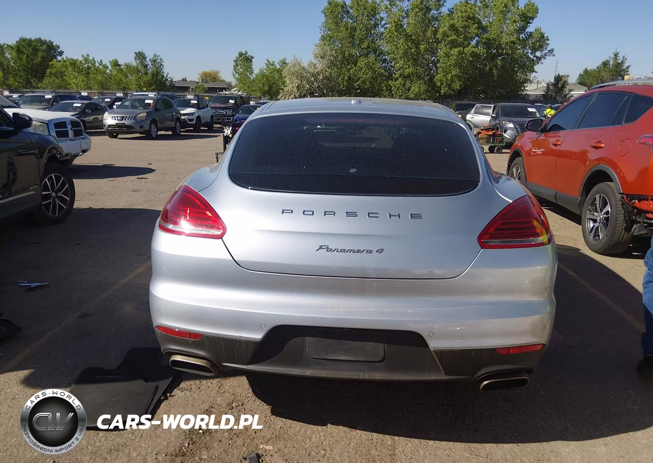 2015 Porsche Panamera 4 VIN:WP0AA2A76FL003310 - 16
