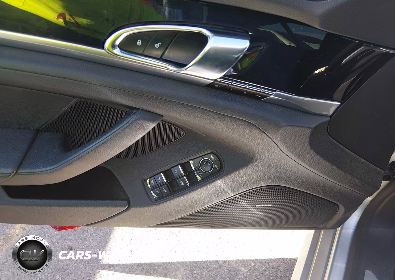 2015 Porsche Panamera 4 VIN:WP0AA2A76FL003310 - 17
