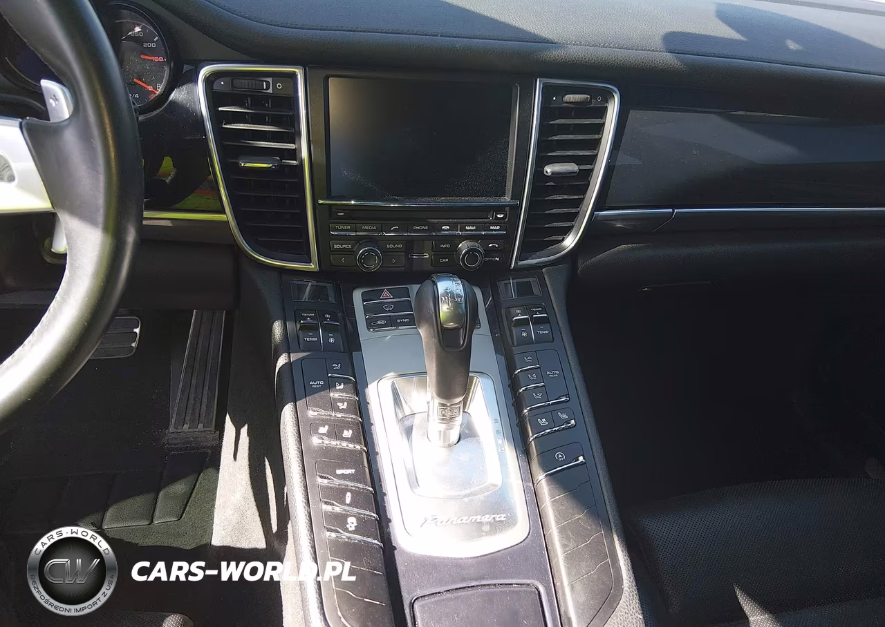 2015 Porsche Panamera 4 VIN:WP0AA2A76FL003310 - 18
