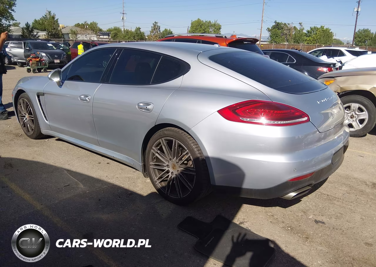 2015 Porsche Panamera 4 VIN:WP0AA2A76FL003310 - 3