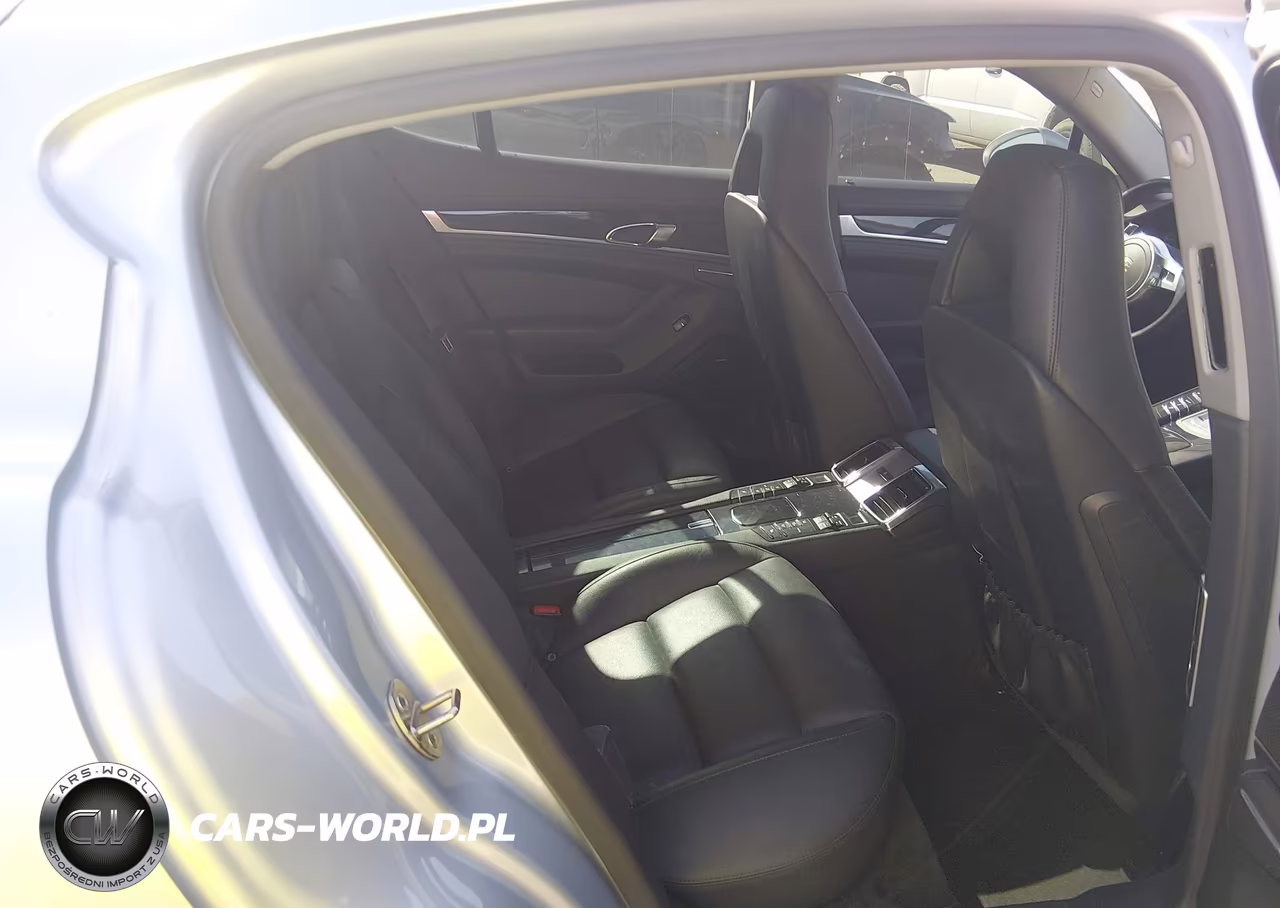 2015 Porsche Panamera 4 VIN:WP0AA2A76FL003310 - 8
