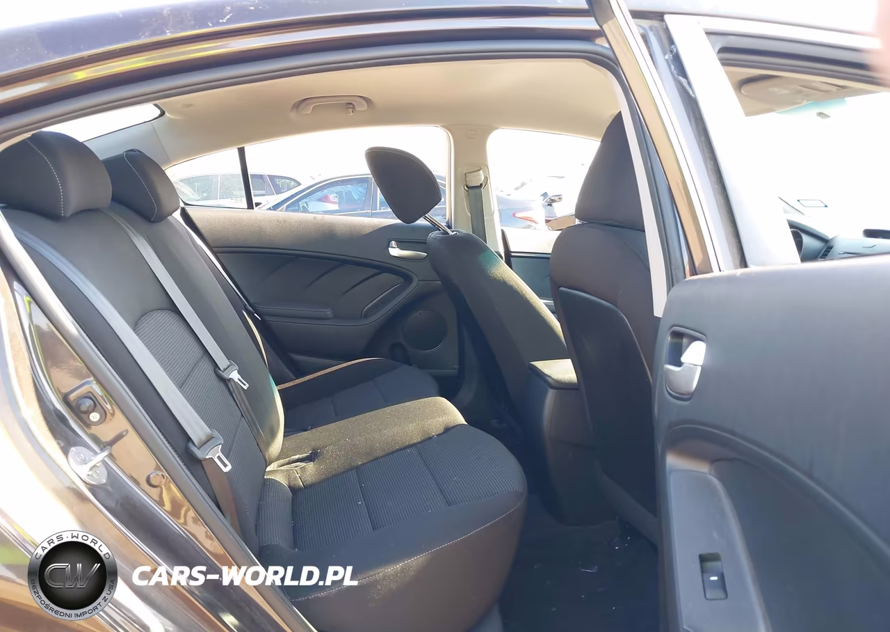 2018 Kia Forte Lx VIN:3KPFK4A74JE190501 - 8